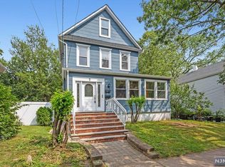 7 6th St, Ridgefield Park, NJ 07660