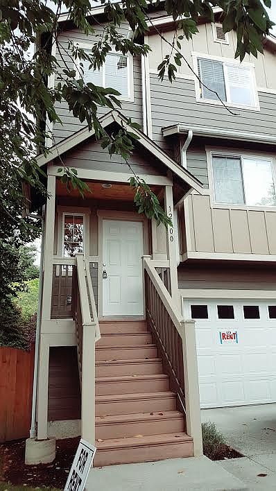 1st image of 12800 17th St NE #I