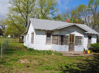 4035 County Road 3745, Independence, KS 67301