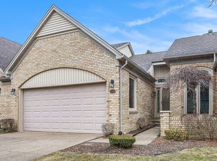 54974 E Cambridge Dr #6, Utica, MI 48315