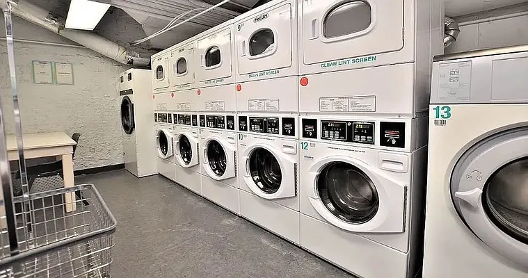 Rented by Manhattan Realty Group | media 6