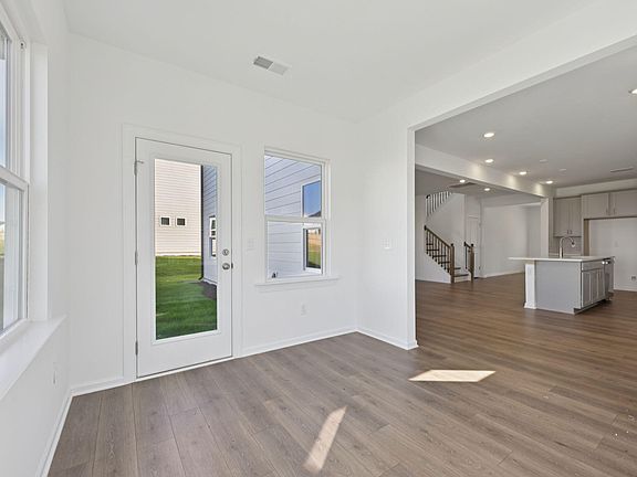 3rd image of 116 Seagraves Creek Ln