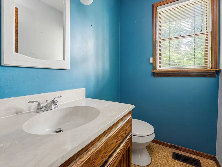 315 E Fairway Ln — Photo 24