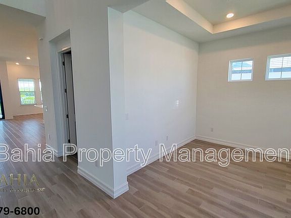 5th image of 1074 Seagrape Dr