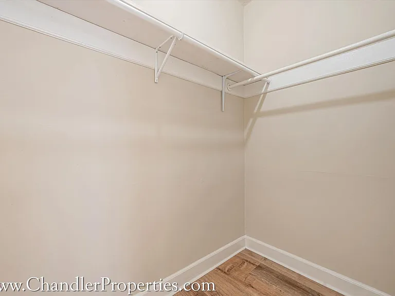 729 Leavenworth St — Photo 5