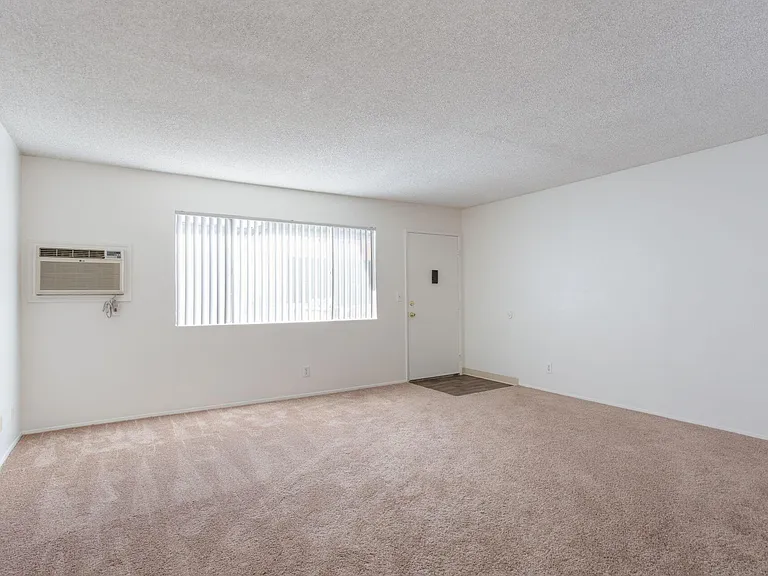 The Carlton Ridge Apartments — Photo 24