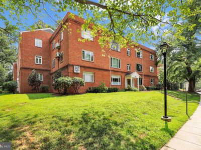 10417 Montrose Ave APT 102, Bethesda, MD, 20814