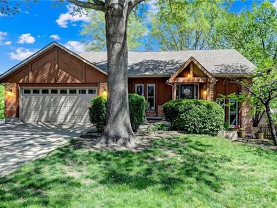 6513 Cottonwood Dr, Shawnee, KS, 66216
