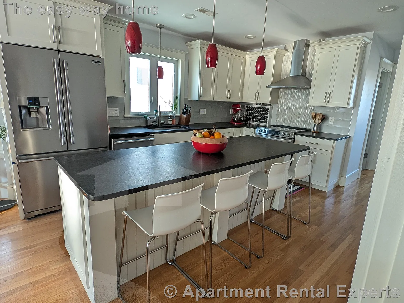 2 bed, 1038 sqft, $4,600 — Photo 3