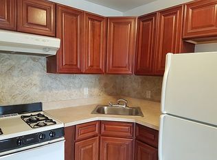 20-56 Steinway St #4B, Astoria, NY 11105