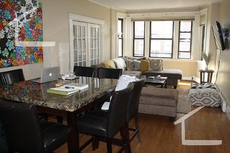 1st image of 215 Saint Paul St #13
