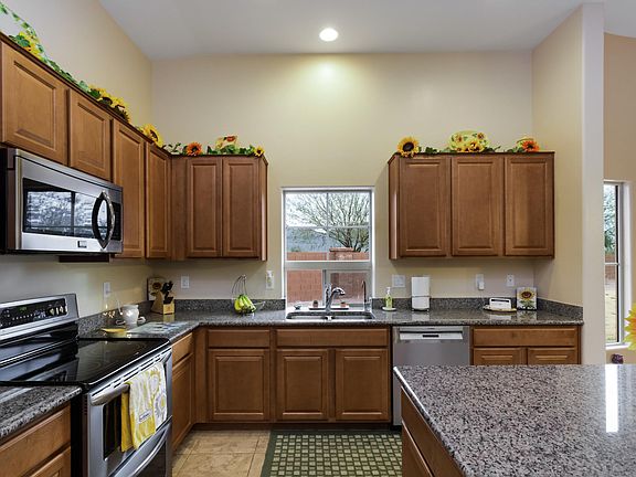 3rd image of 9601 N Hebden Way