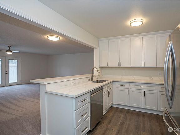 5th image of 10424 Rainier Avenue SW