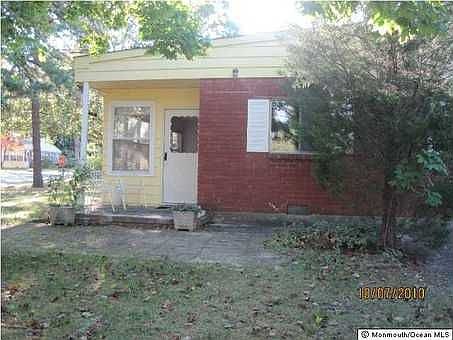 1st image of 3 Cherry Ct #C