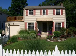 430 Columbia Rd, Bay Village, OH 44140