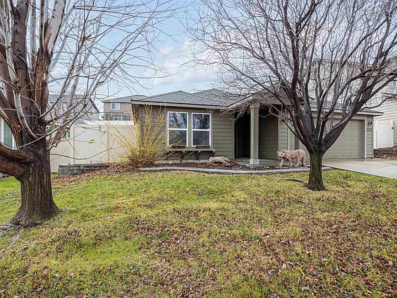 2nd image of 1509 Purple Sage St