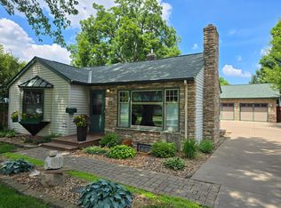 493 Wheelock Pkwy W, Saint Paul, MN 55117