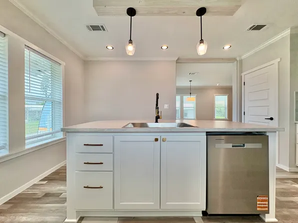 5715 Camelford Dr #528, Sarasota, FL 34233