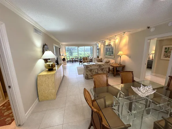 625 Oaks Dr APT 106, Pompano Beach, FL 33069