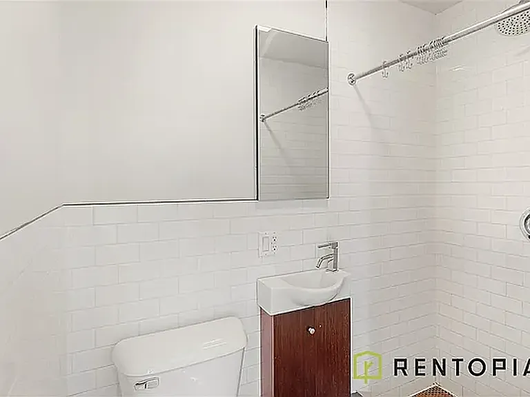 161 Maujer St #301A — Photo 9