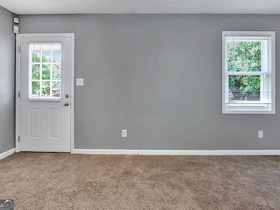 5th image of 104 Longview Rd