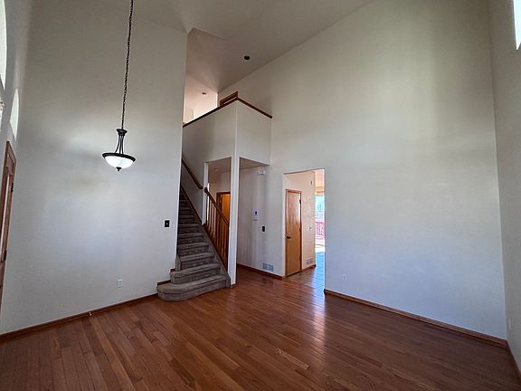 3rd image of 7019 Hillock Dr