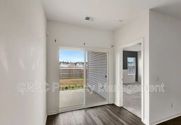475 Pender Woods Dr — Photo 10