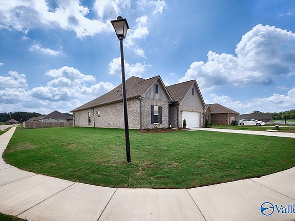 2nd image of 101 Junebug Dr