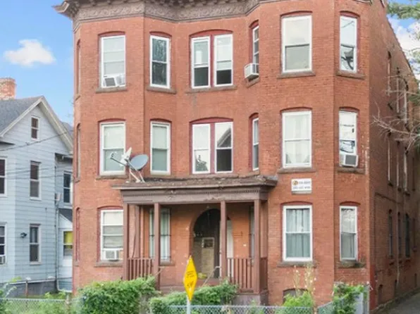 168 Bond St APT 2W, Hartford, CT 06114