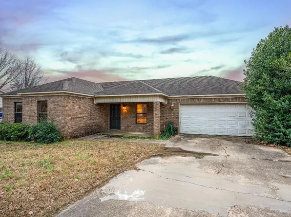 1811 Skylark Dr, Beebe, AR 72012