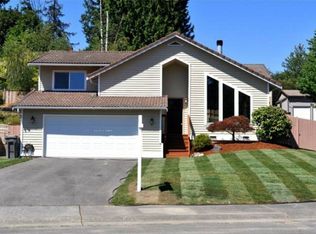 8218 NE 140th Pl, Kirkland, WA 98034