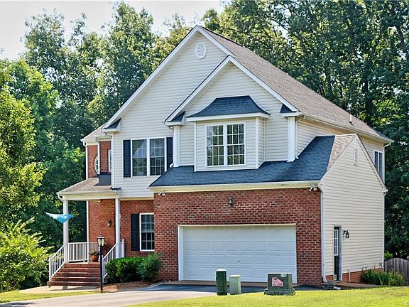 3rd image of 11410 Sutton Park Ct