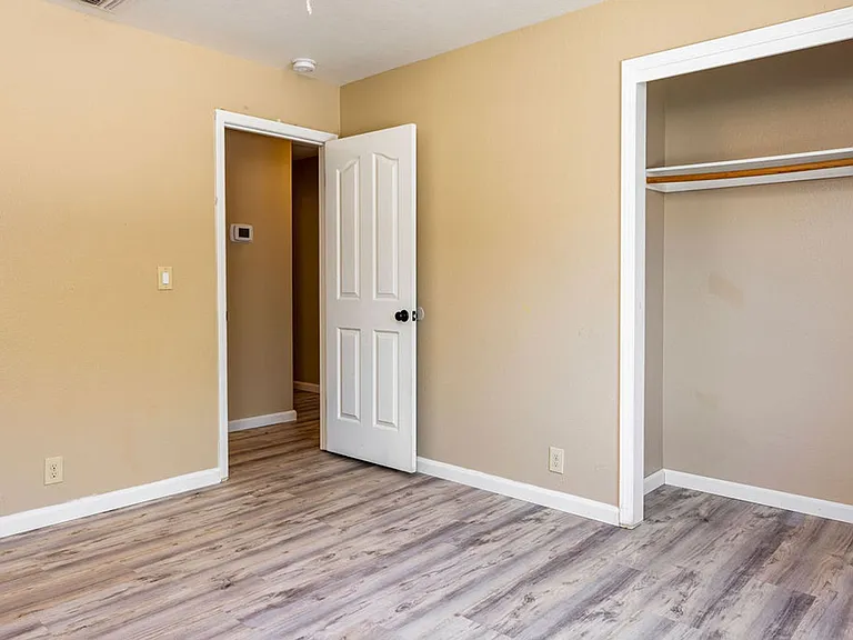 1221 Alysa Ct — Photo 19