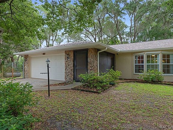 3rd image of 5931 N Brookgreen Dr