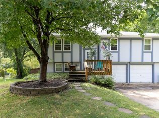 1432 Park Ln, Liberty, MO 64068