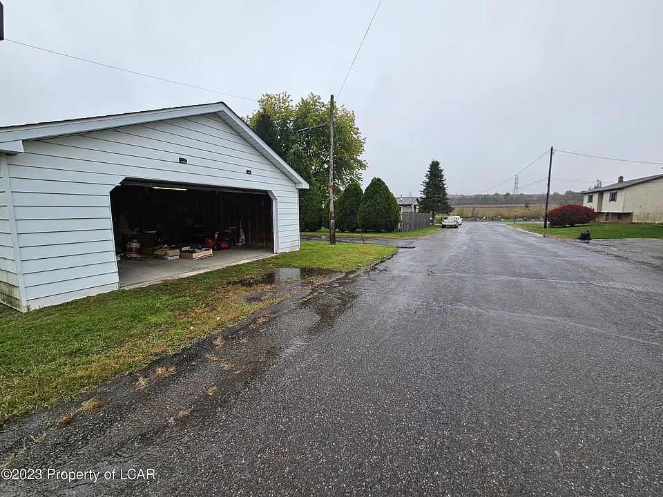 28 W Oak St, Tresckow, PA 18254 MLS 235352 Zillow