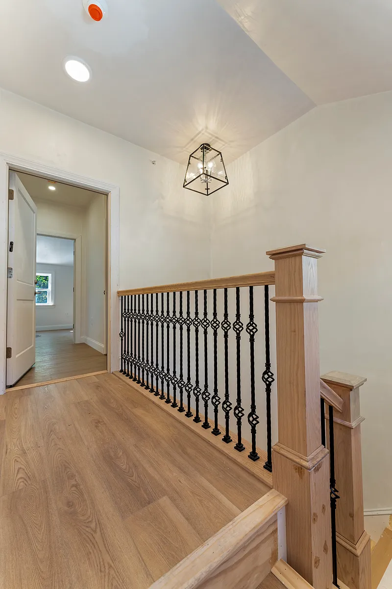 Building Photo - 27-29 Perrin St #1