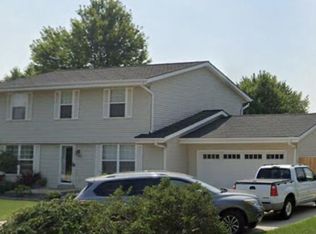 404 Ivy Glen Ct, Waterford, WI 53185
