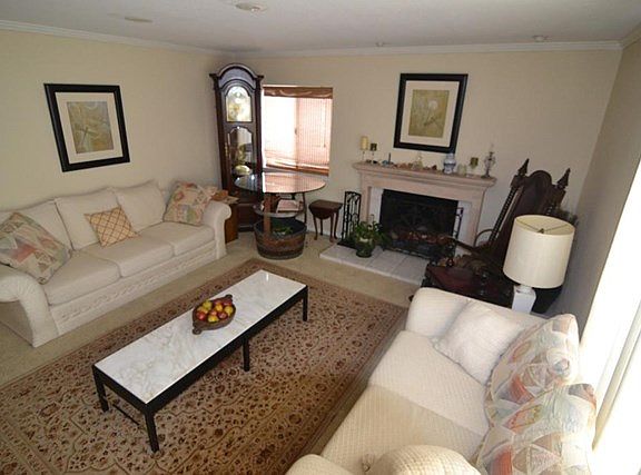 3rd image of 2861 Velasco Ln