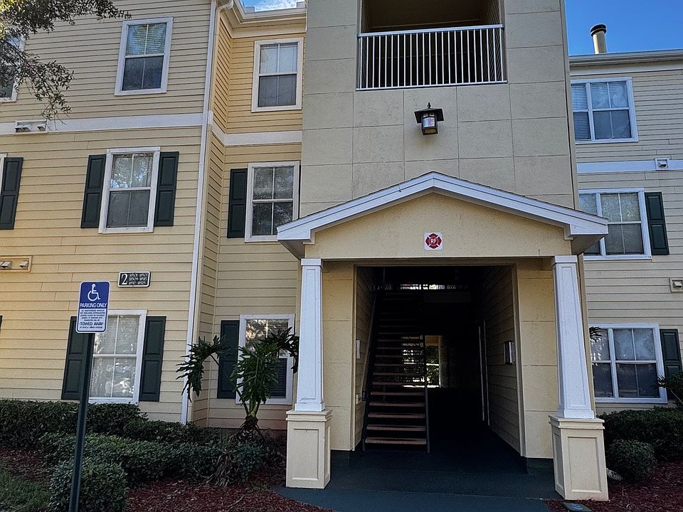 1st image of 18519 Bridle Club Dr