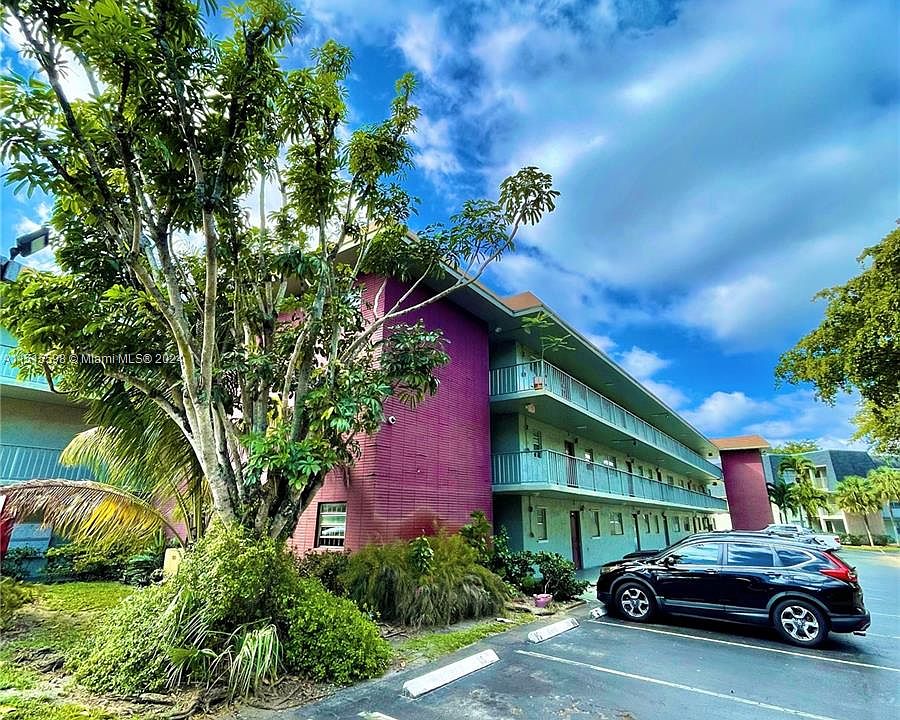 1st image of 611 S State Road 7 APT 1G