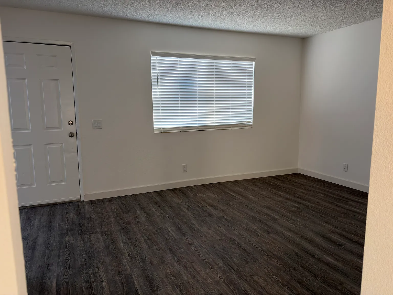 2 bed, 827 sqft, $2,495 — Photo 4