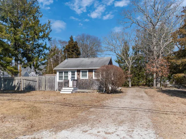 122 Jericho Path, Falmouth, MA 02540