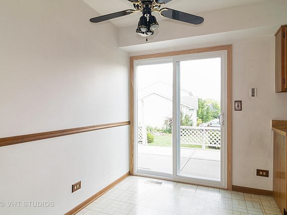 5th image of 765 Brookdale Dr