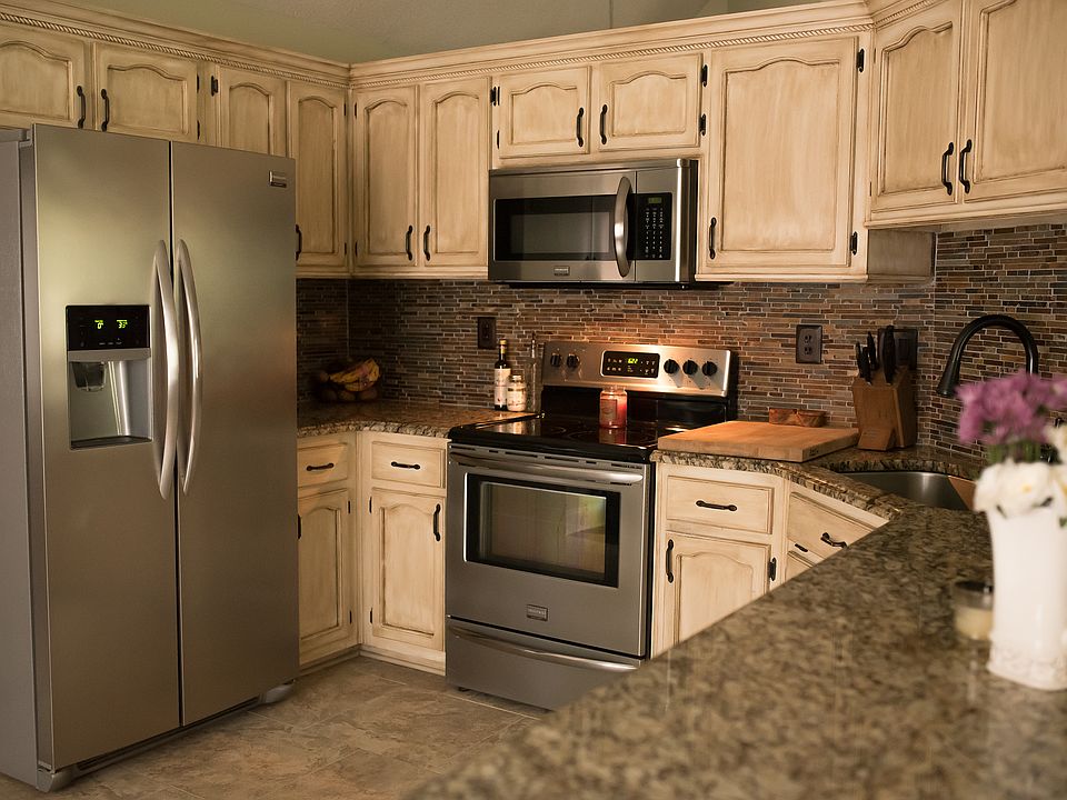 1st image of 9169 Plantation Lakes Dr
