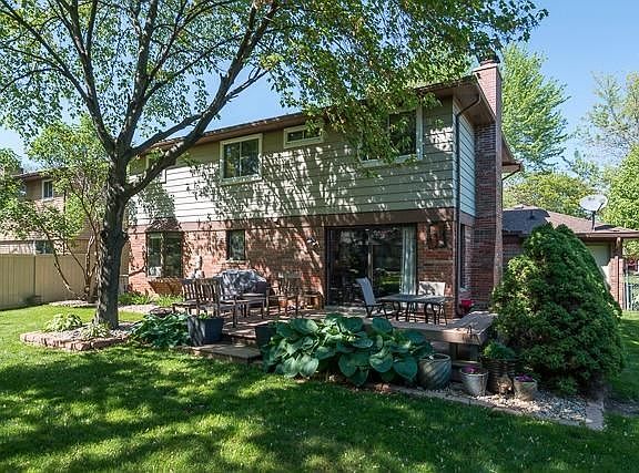 5th image of 6879 Montfort Dr