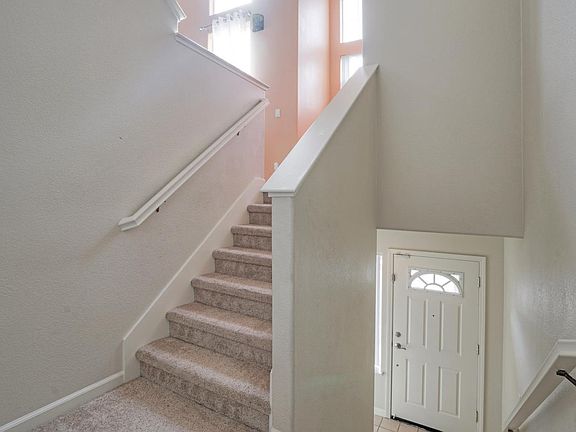 5th image of 487 Casselino Dr