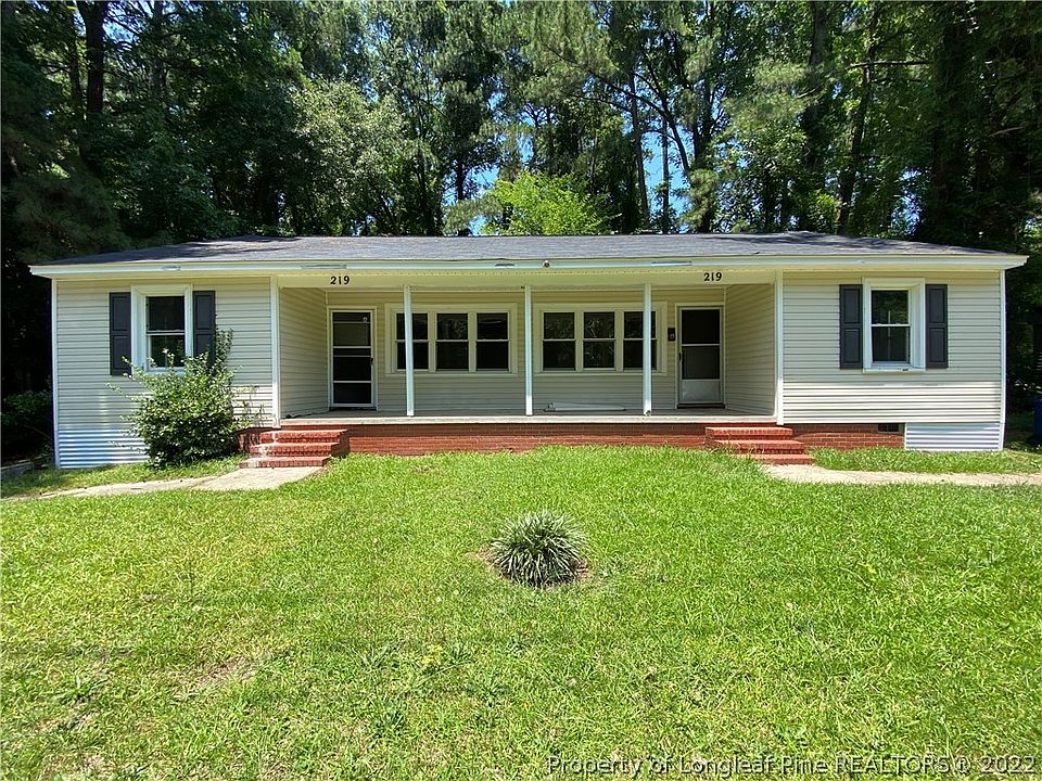1st image of 219 Colonial Dr