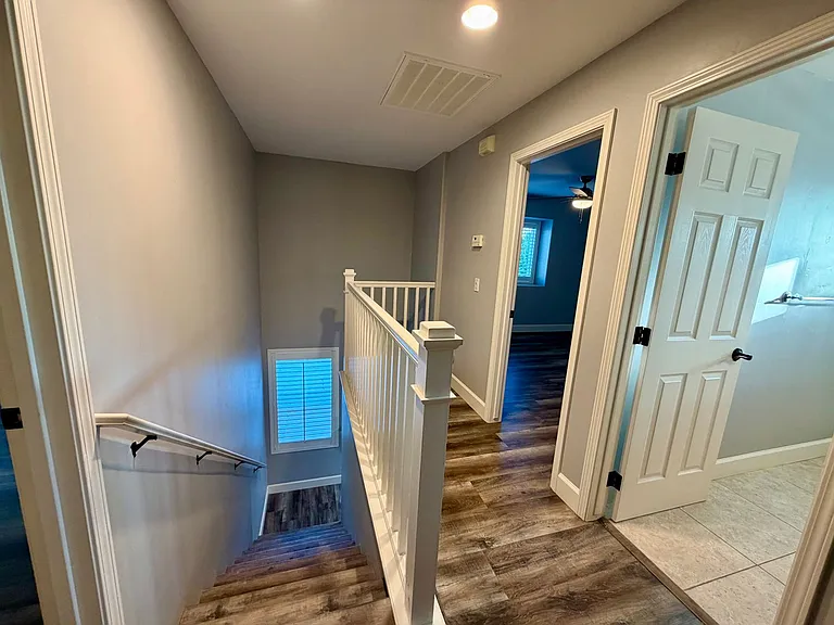 904 Larable Ct — Photo 17