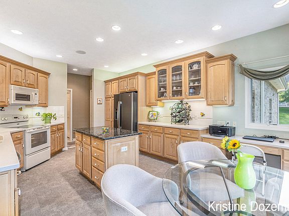 3rd image of 3756 Ravine Vista Dr SE